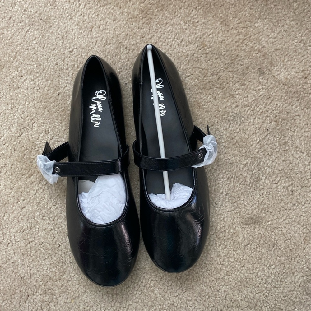 Olivia Miller Black Patent Leather Ballet Flats Size 11